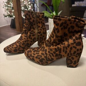 Sugar Brown Leopard Ankle Booties Block Heel 8.5 rocker chic western‎ glam